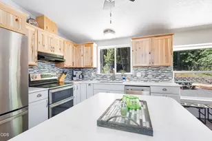 1470 Arrowhead Dr, O'Brien, OR 97534 - Photo 14