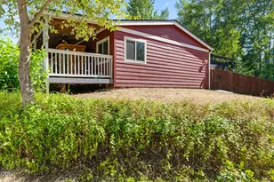 690 Foots Creek Rd, Gold Hill, OR 97525 - Photo 4