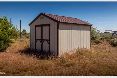 57224 Bark Loop, Christmas Valley, OR 97641 - Photo 18