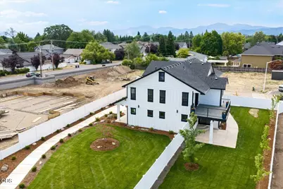 610 Pheasant Creek Drive, Central Point, OR 97502 - Photo 34
