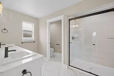610 Pheasant Creek Drive, Central Point, OR 97502 - Photo 26