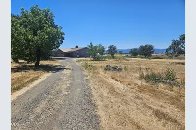 6013 Foothill Road, Central Point, OR 97502 - Photo 8