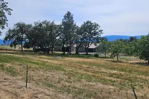 6013 Foothill Rd, Central Point, OR 97502 - Photo 6