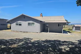 6013 Foothill Rd, Central Point, OR 97502 - Photo 4