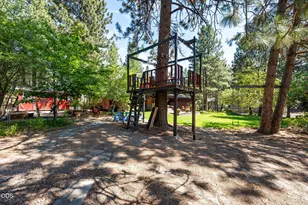 19528 E Campbell Rd, Bend, OR 97702 - Photo 34