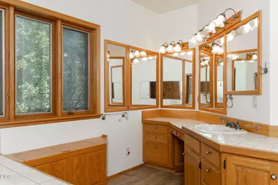 5060 Jumpoff Joe Creek Road, Grants Pass, OR 97526 - Photo 54