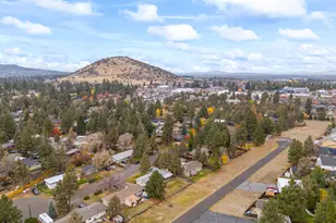 194 SE Cessna Dr, Bend, OR 97702 - Photo 38
