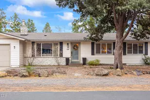 194 SE Cessna Dr, Bend, OR 97702 - Photo 2