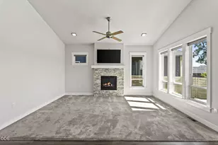 61016 SE Crane Peak Ct, Bend, OR 97702 - Photo 16