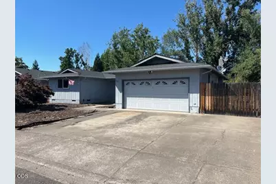 607 Palo Verde Way, Central Point, OR 97502 - Photo 2