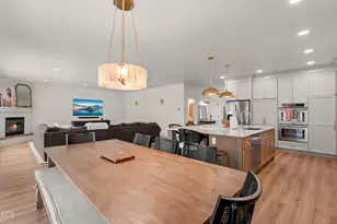 4401 Vista Pointe Dr, Medford, OR 97504 - Photo 10