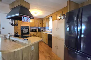 61060 Kings Ln, Bend, OR 97702 - Photo 8