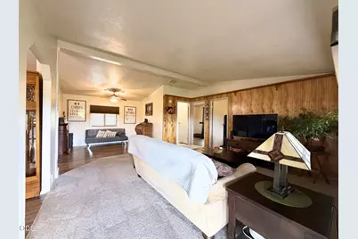 63 Rogue River Drive, Eagle Point, OR 97524 - Photo 4