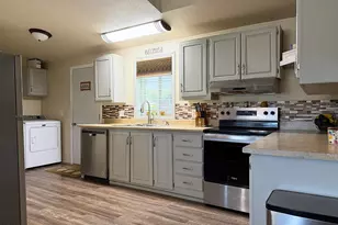 63 Rogue River Dr, Eagle Point, OR 97524 - Photo 12