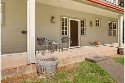 255 Janice Way, Merlin, OR 97532 - Photo 4