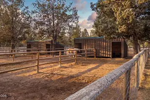 18495 Crawford Trail, Sisters, OR 97759 - Photo 6