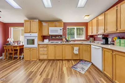 2072 E Evans Creek Road, Rogue River, OR 97537 - Photo 12