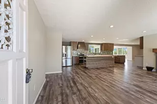 6492 SW 51st, Redmond, OR 97756 - Photo 12