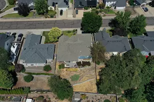 499 Ridgeway Ave, Central Point, OR 97502 - Photo 36