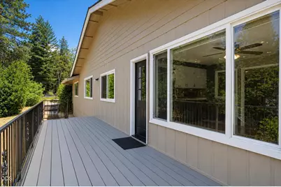 287 Surrey Drive, Grants Pass, OR 97526 - Photo 4