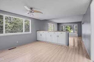 287 Surrey Dr, Grants Pass, OR 97526 - Photo 14