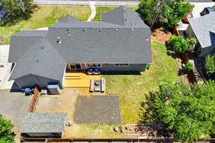 2541 NW 15th St, Redmond, OR 97756 - Photo 38