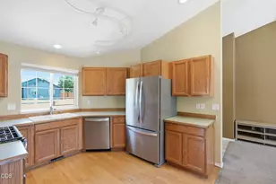 2541 NW 15th St, Redmond, OR 97756 - Photo 12