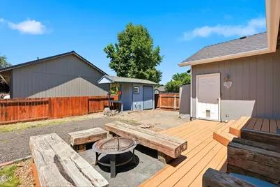 2541 NW 15th Street, Redmond, OR 97756 - Photo 26