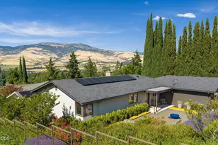 565 Altamont St, Ashland, OR 97520 - Photo 38