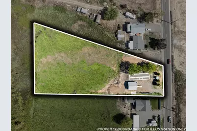 1729 E Gregory Road, Central Point, OR 97502 - Photo 2