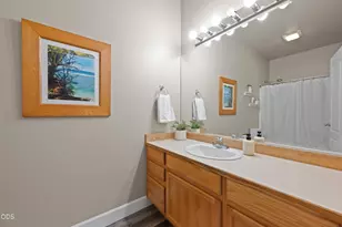 20705 Snow Peaks Dr, Bend, OR 97701 - Photo 28