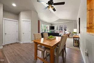 20705 Snow Peaks Dr, Bend, OR 97701 - Photo 18