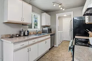 1559 SW Rimrock Way, Redmond, OR 97756 - Photo 26