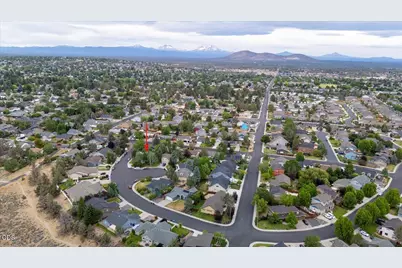 1559 SW Rimrock Way, Redmond, OR 97756 - Photo 4
