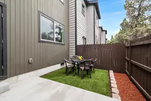 538 NW 28th, Redmond, OR 97756 - Photo 22