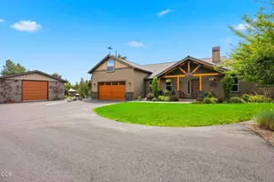 67295 Gist Rd, Bend, OR 97703 - Photo 6