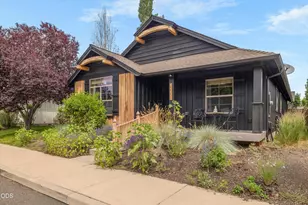20358 Chase, Bend, OR 97702 - Photo 2