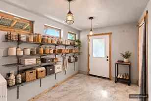 615 NW Ogden Ave, Bend, OR 97703 - Photo 24