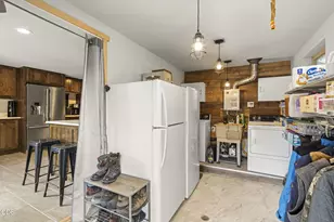 615 NW Ogden Ave, Bend, OR 97703 - Photo 22