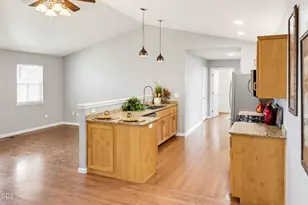 3643 Amelia Way, White City, OR 97503 - Photo 10