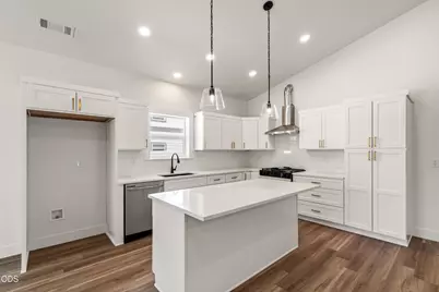 467 Arnos Street, Talent, OR 97540 - Photo 4