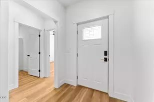 467 Arnos St, Talent, OR 97540 - Photo 12