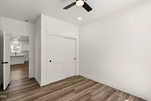 467 Arnos St, Talent, OR 97540 - Photo 16