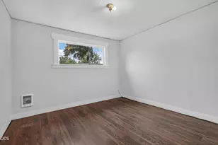 625 W Jackson St, Medford, OR 97501 - Photo 12