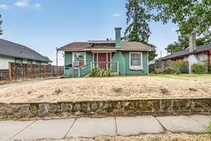 625 W Jackson St, Medford, OR 97501 - Photo 1