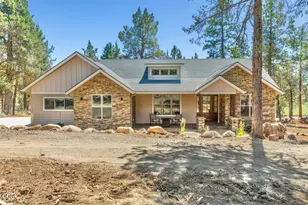 11504 Crossbill Dr, Klamath Falls, OR 97601 - Photo 1