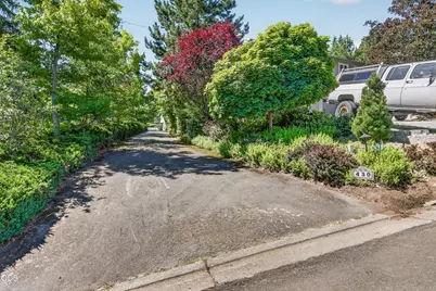 430 Wiley Street, Ashland, OR 97520 - Photo 34