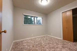 1921 Regina Way, Grants Pass, OR 97527 - Photo 14