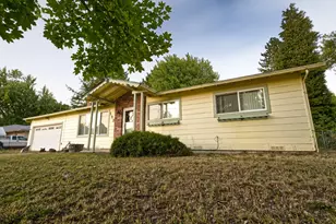 1921 Regina Way, Grants Pass, OR 97527 - Photo 24