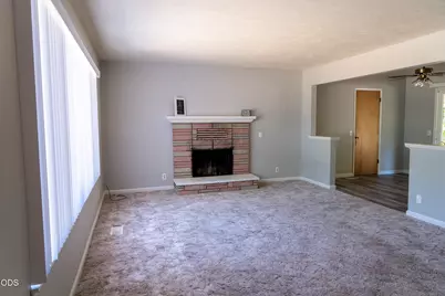 1921 Regina Way, Grants Pass, OR 97527 - Photo 4